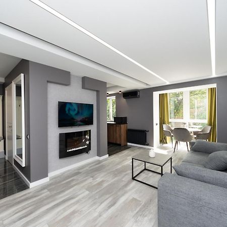 Luxrent Apartments on Lesi Ukrainki - Kiev Extérieur photo