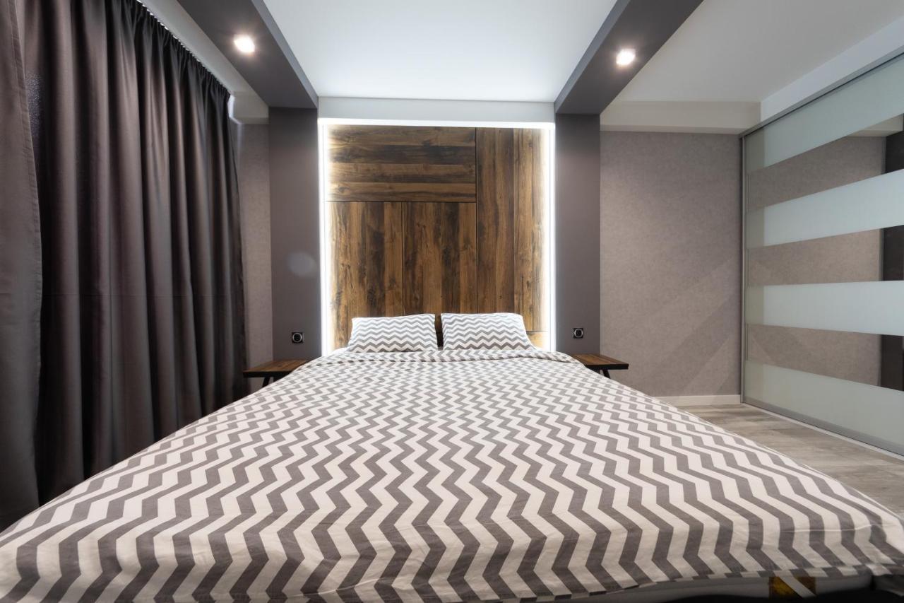 Luxrent Apartments on Lesi Ukrainki - Kiev Extérieur photo
