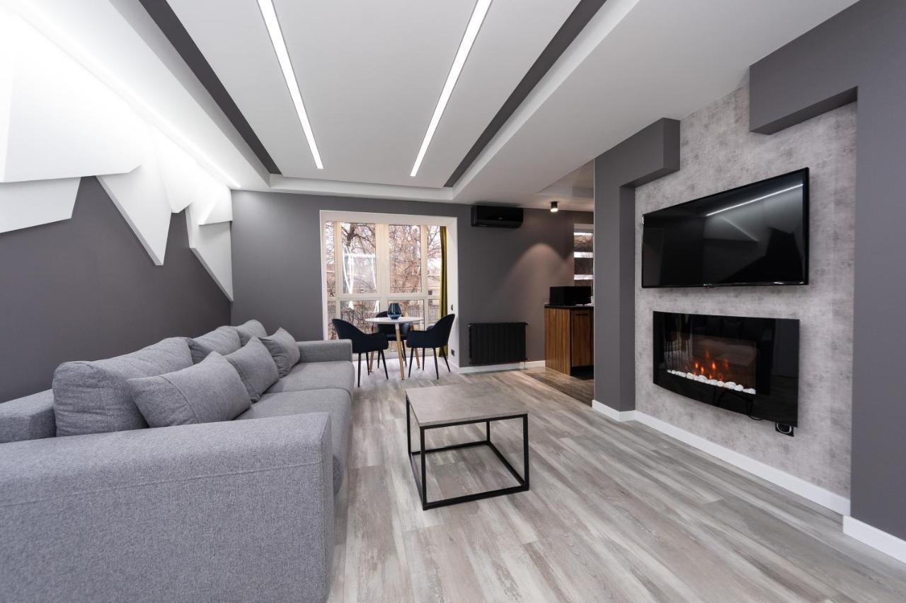 Luxrent Apartments on Lesi Ukrainki - Kiev Extérieur photo