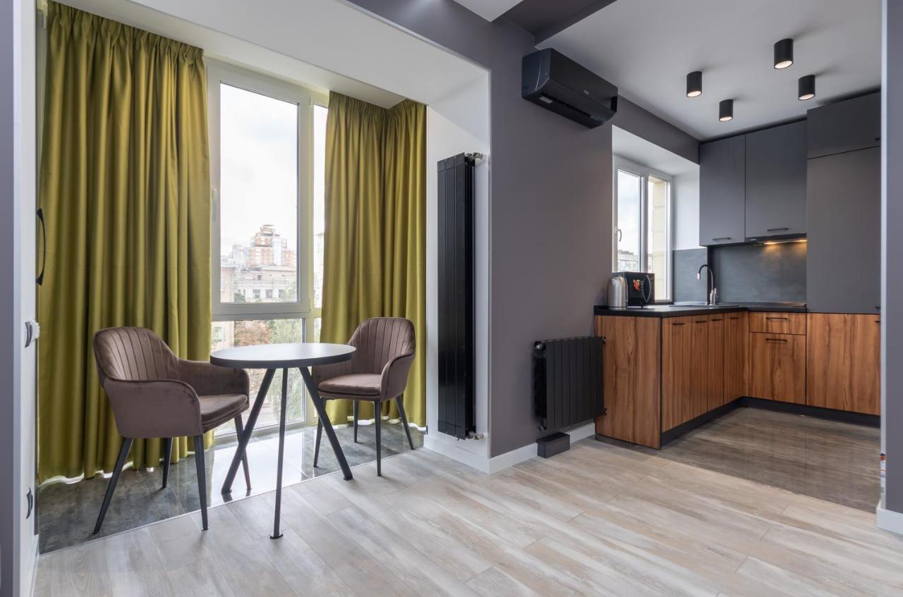 Luxrent Apartments on Lesi Ukrainki - Kiev Extérieur photo