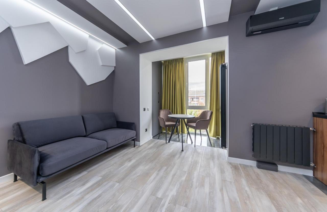 Luxrent Apartments on Lesi Ukrainki - Kiev Extérieur photo