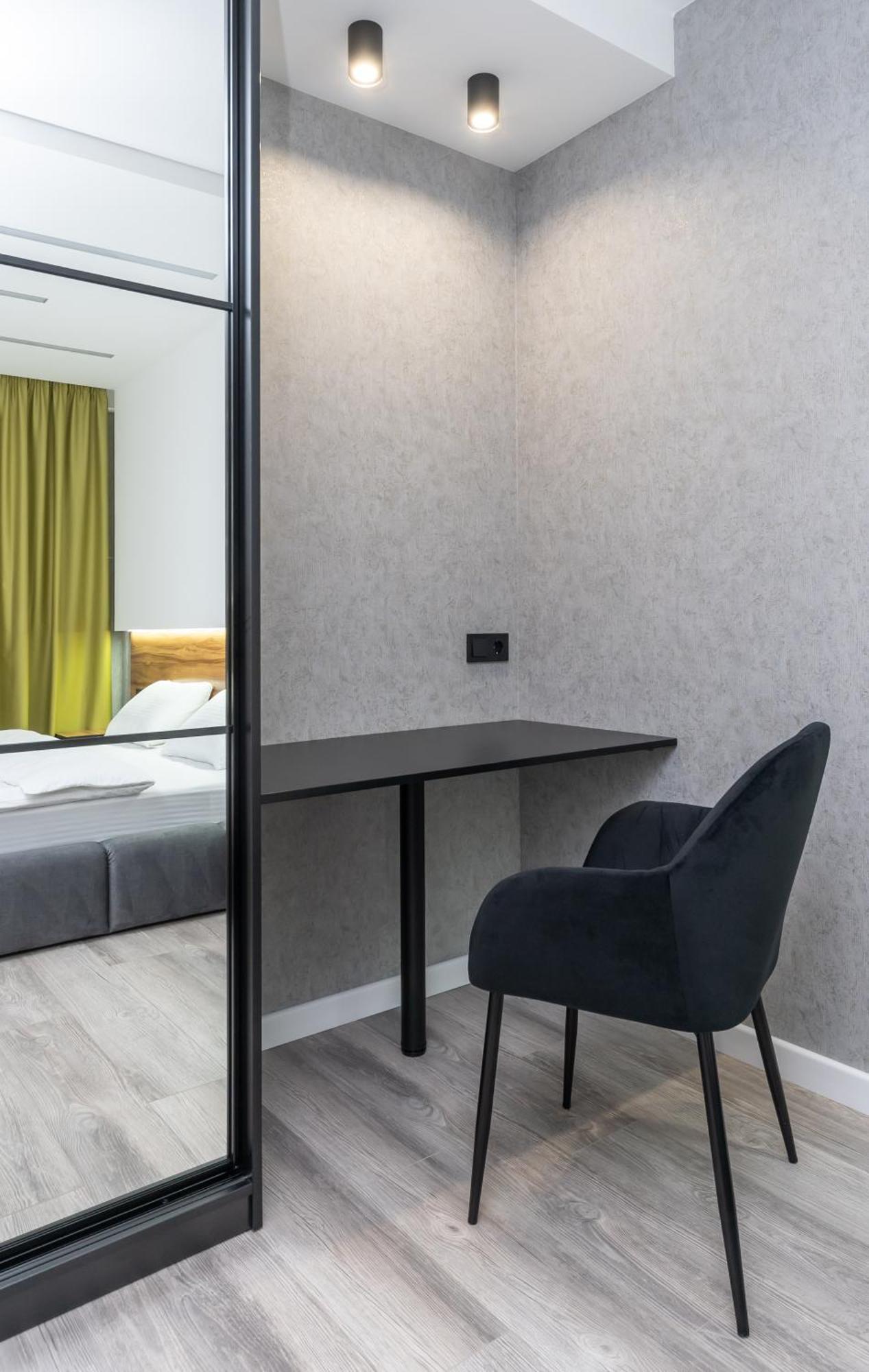 Luxrent Apartments on Lesi Ukrainki - Kiev Extérieur photo