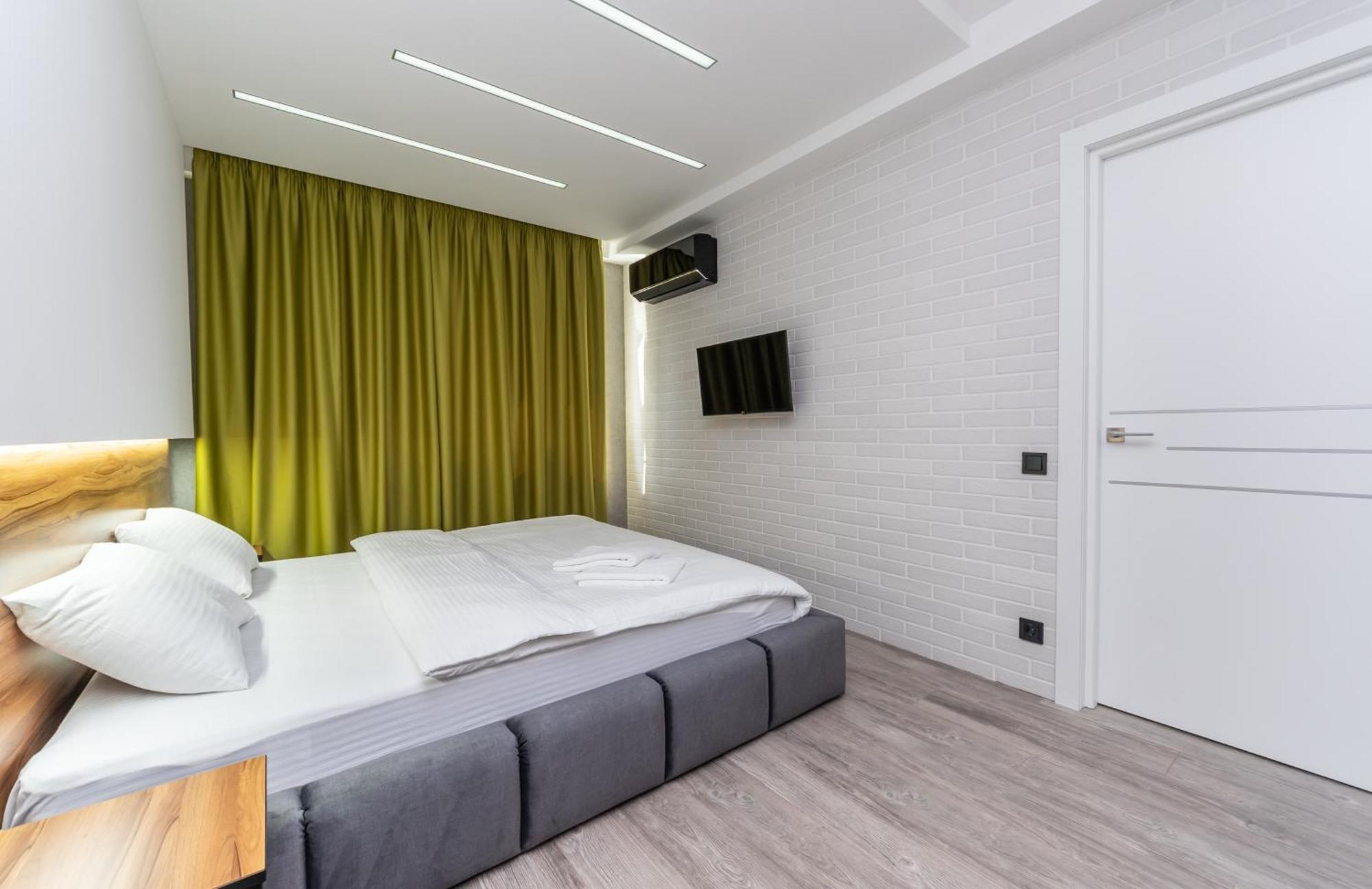 Luxrent Apartments on Lesi Ukrainki - Kiev Extérieur photo