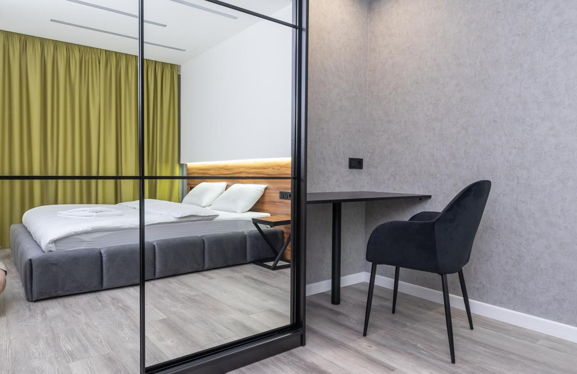 Luxrent Apartments on Lesi Ukrainki - Kiev Extérieur photo
