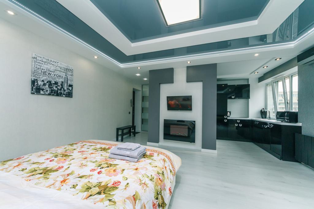 Luxrent Apartments on Lesi Ukrainki - Kiev Extérieur photo